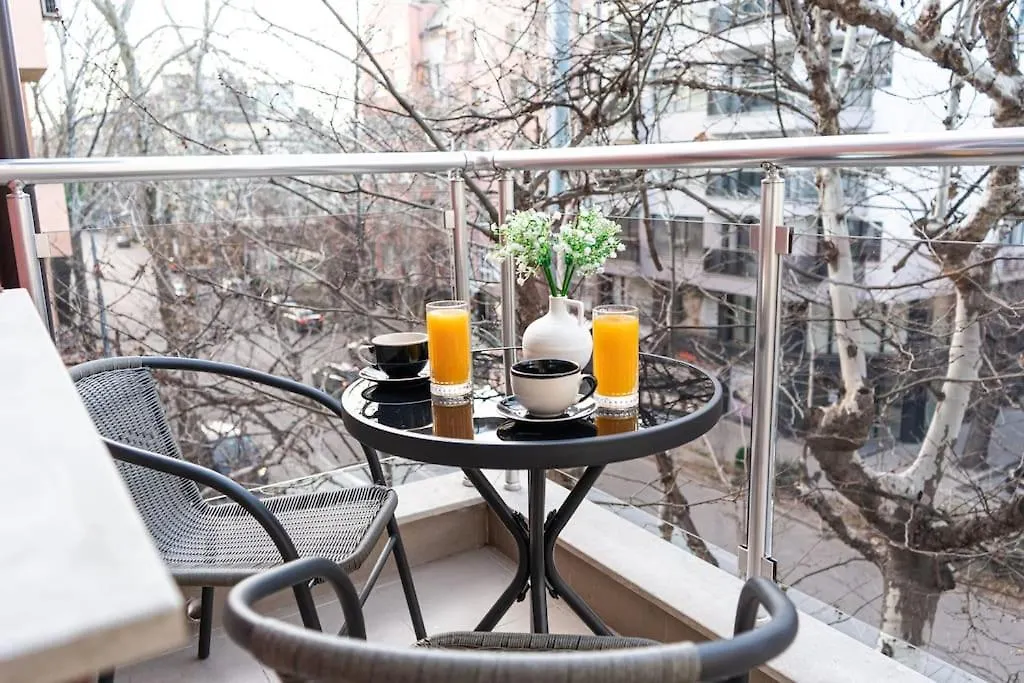 Modern & Bright 1Bd Apartment Near Main Square Filibe