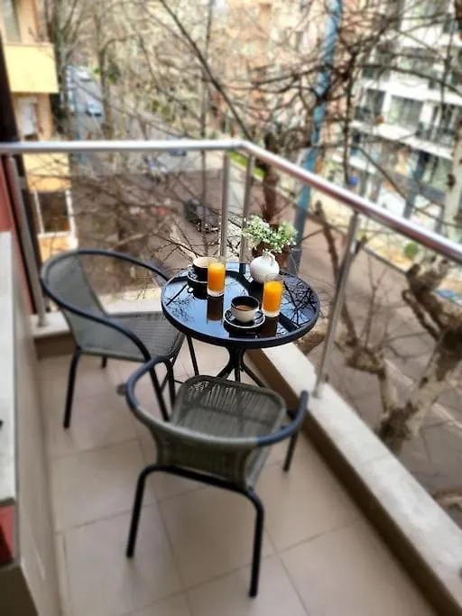Modern & Bright 1Bd Apartment Near Main Square Filibe 0*,  Bulgaristan