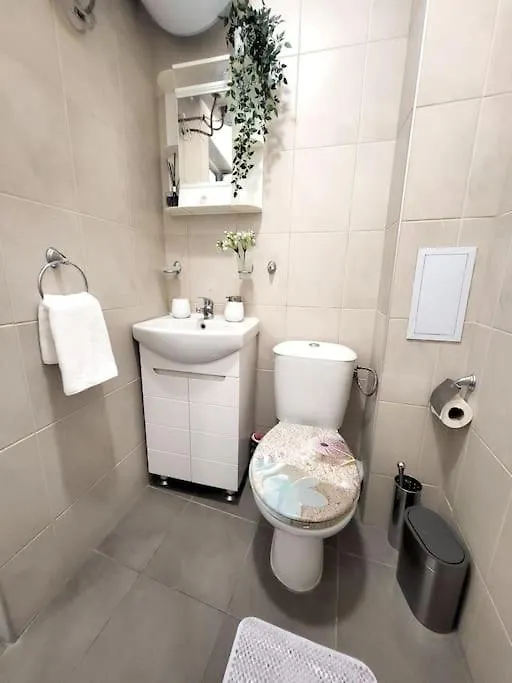 Modern & Bright 1Bd Apartment Near Main Square Filibe